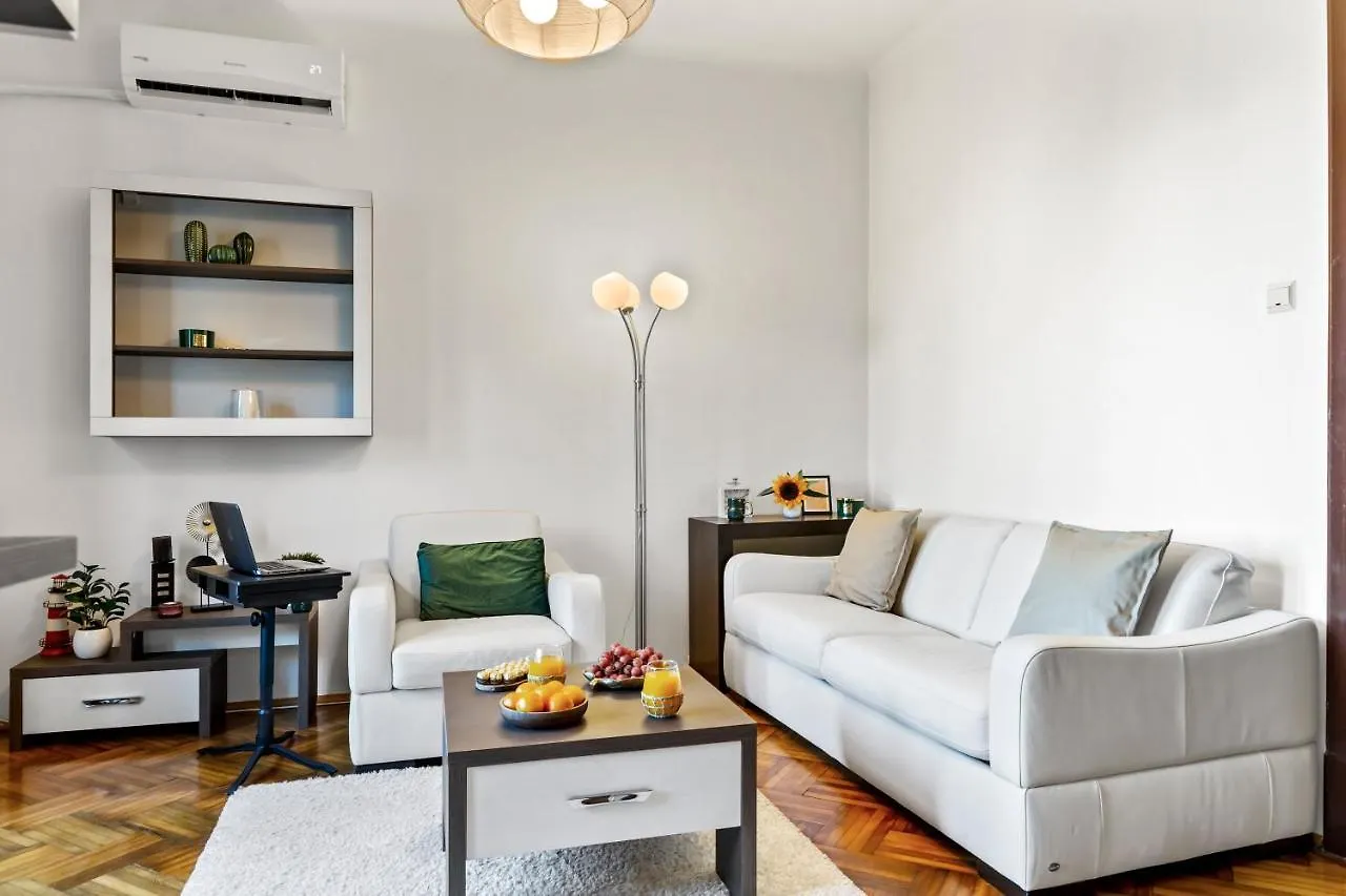 City Vibes Apartment Бухарест