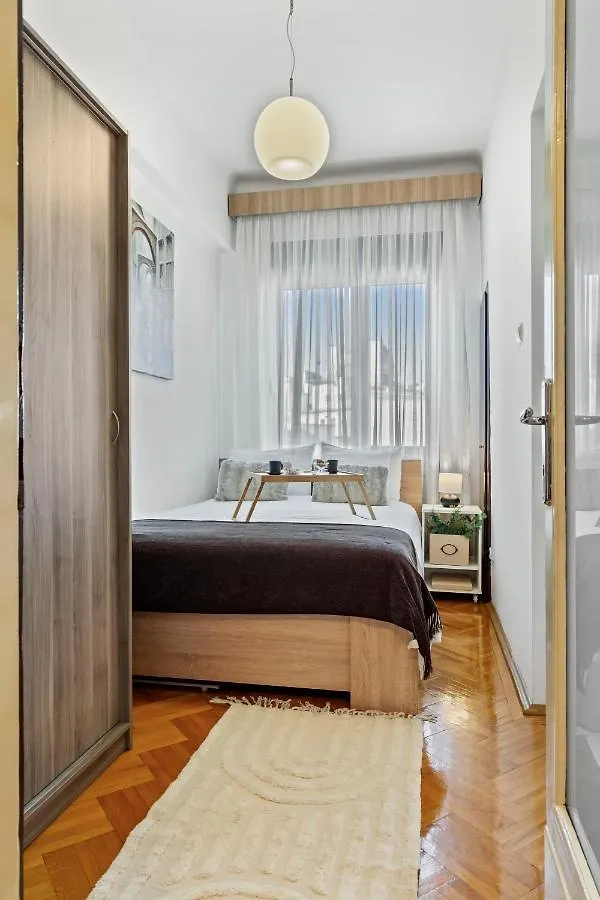 City Vibes Apartment Бухарест